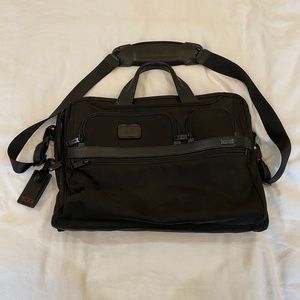 TUMI - Alpha 2 Compact Large Screen Laptop Brief Briefcase - 17 Inch Computer Ba